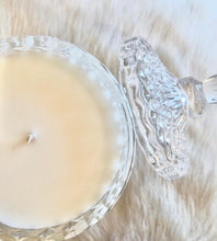 Load image into Gallery viewer, Luxury Clear Glass Geometric Candle