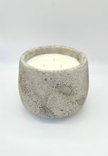 Load image into Gallery viewer, Limited Edition Summer 24 Garden Candle
