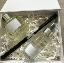 Load image into Gallery viewer, Bespoke Luxury Gift Set Diffuser and Luxury Room Mist