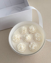 Load image into Gallery viewer, Rose Petals & Oud Limited Edition Candle