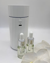 Load image into Gallery viewer, Roma Portable Rechargeable USB Diffuser Gift Set