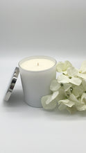 Load image into Gallery viewer, White Tea &amp; Mint Signature Candle
