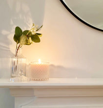 Load image into Gallery viewer, Luxury Clear Glass Geometric Candle
