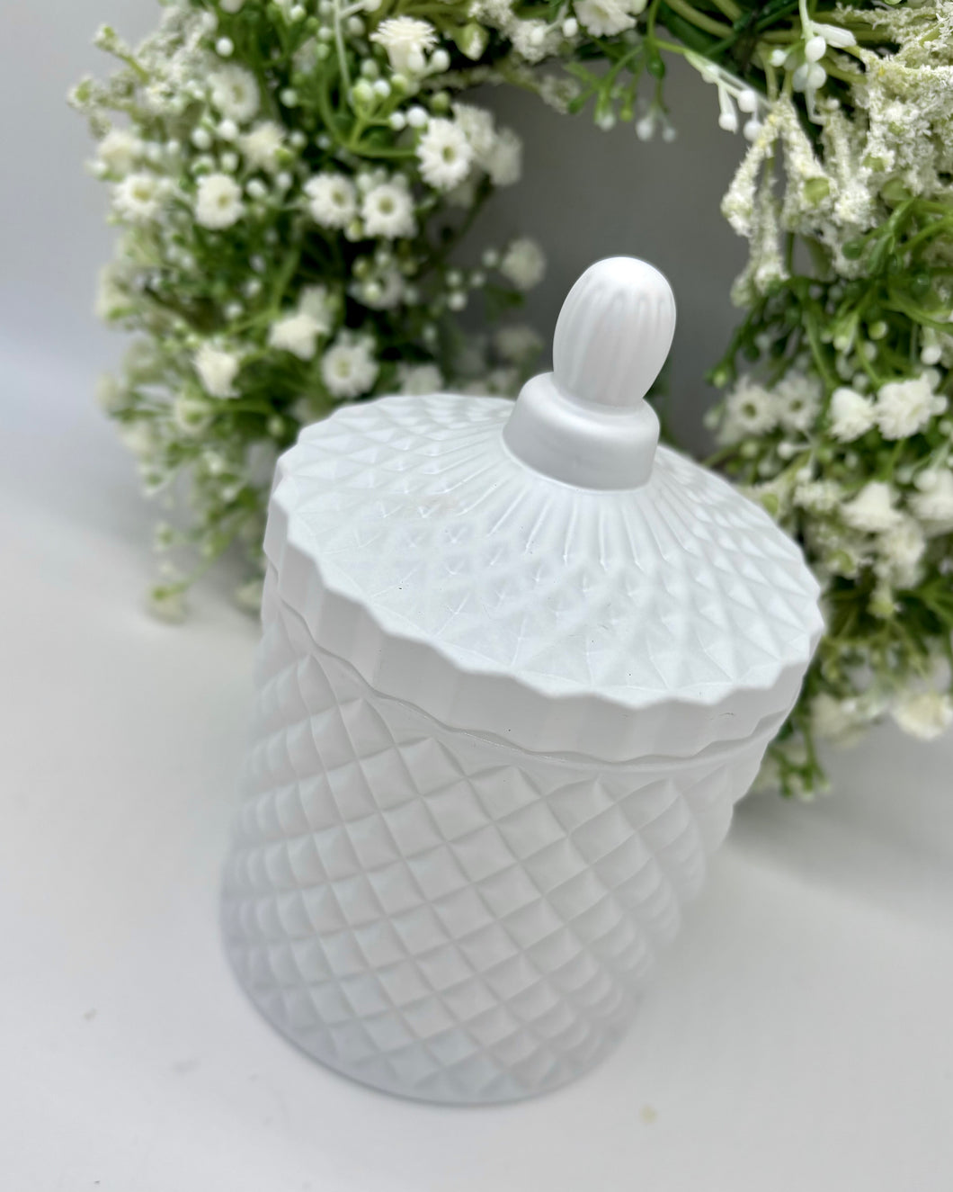 Snowberry & Mistletoe Limited Edition Candle