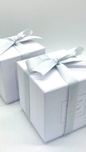 Load image into Gallery viewer, White Rose &amp; Lemon Signature Candle
